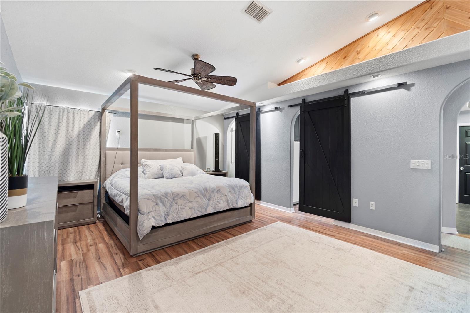 Image 33 of 69 For 26650 Pelican Street