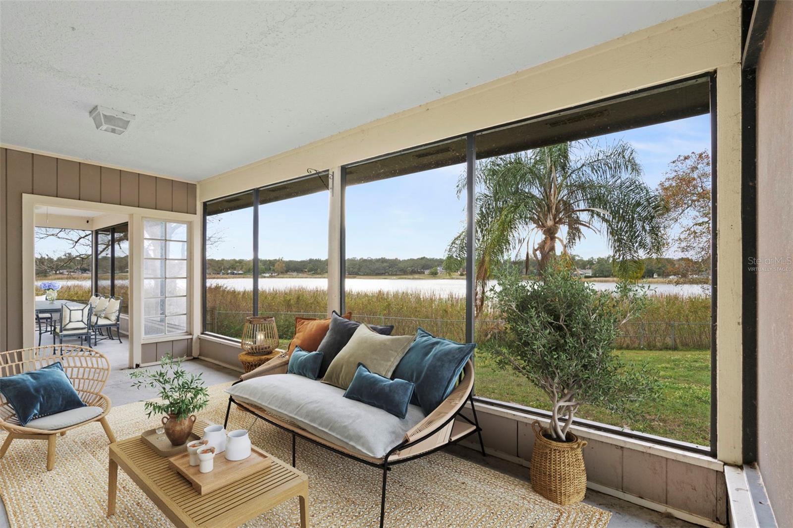 Image 21 of 33 For 43 Lake Jackson Drive