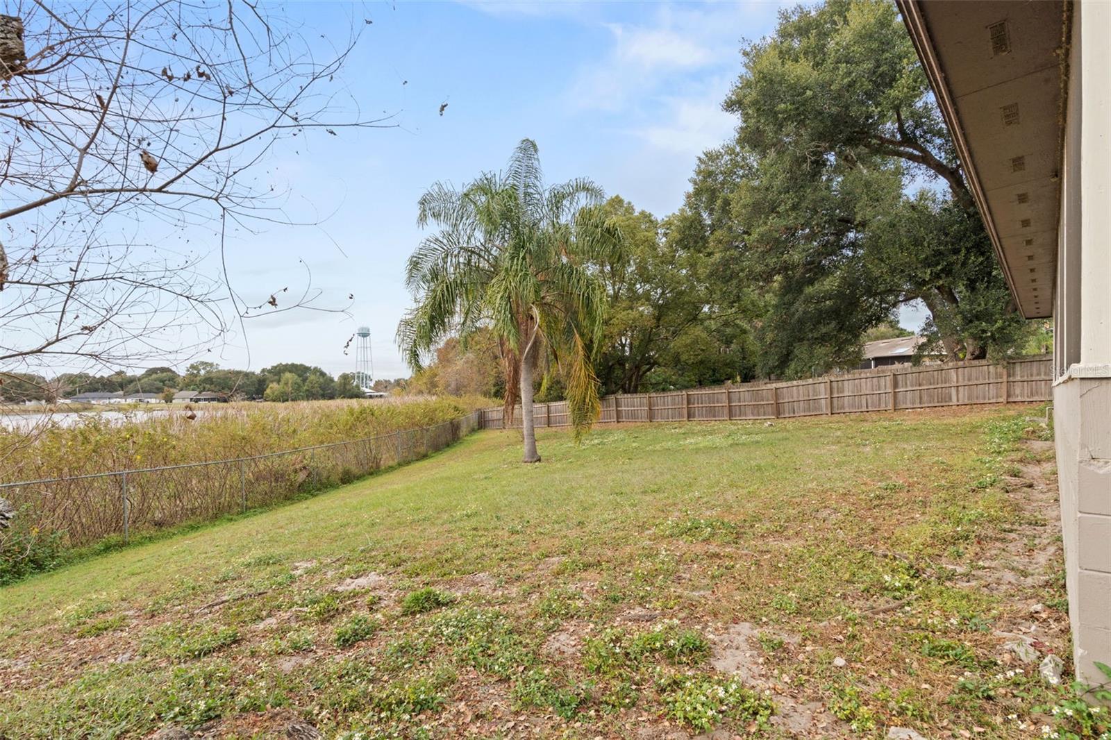 Image 25 of 33 For 43 Lake Jackson Drive