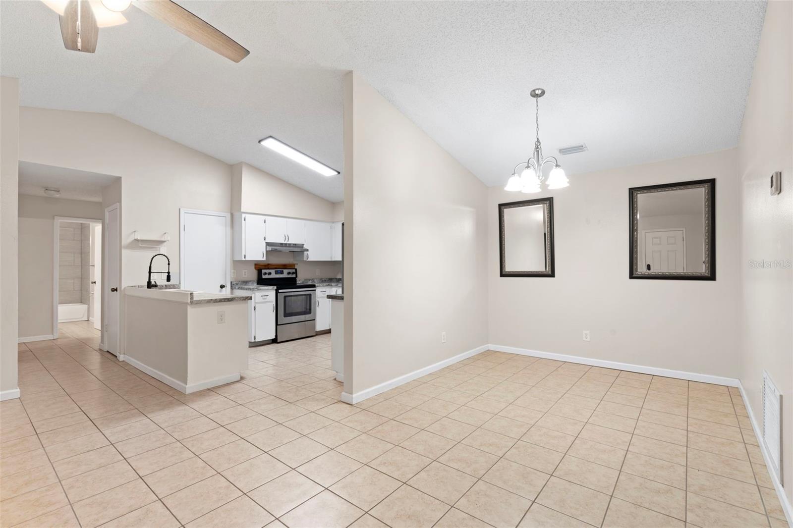 Image 8 of 33 For 43 Lake Jackson Drive