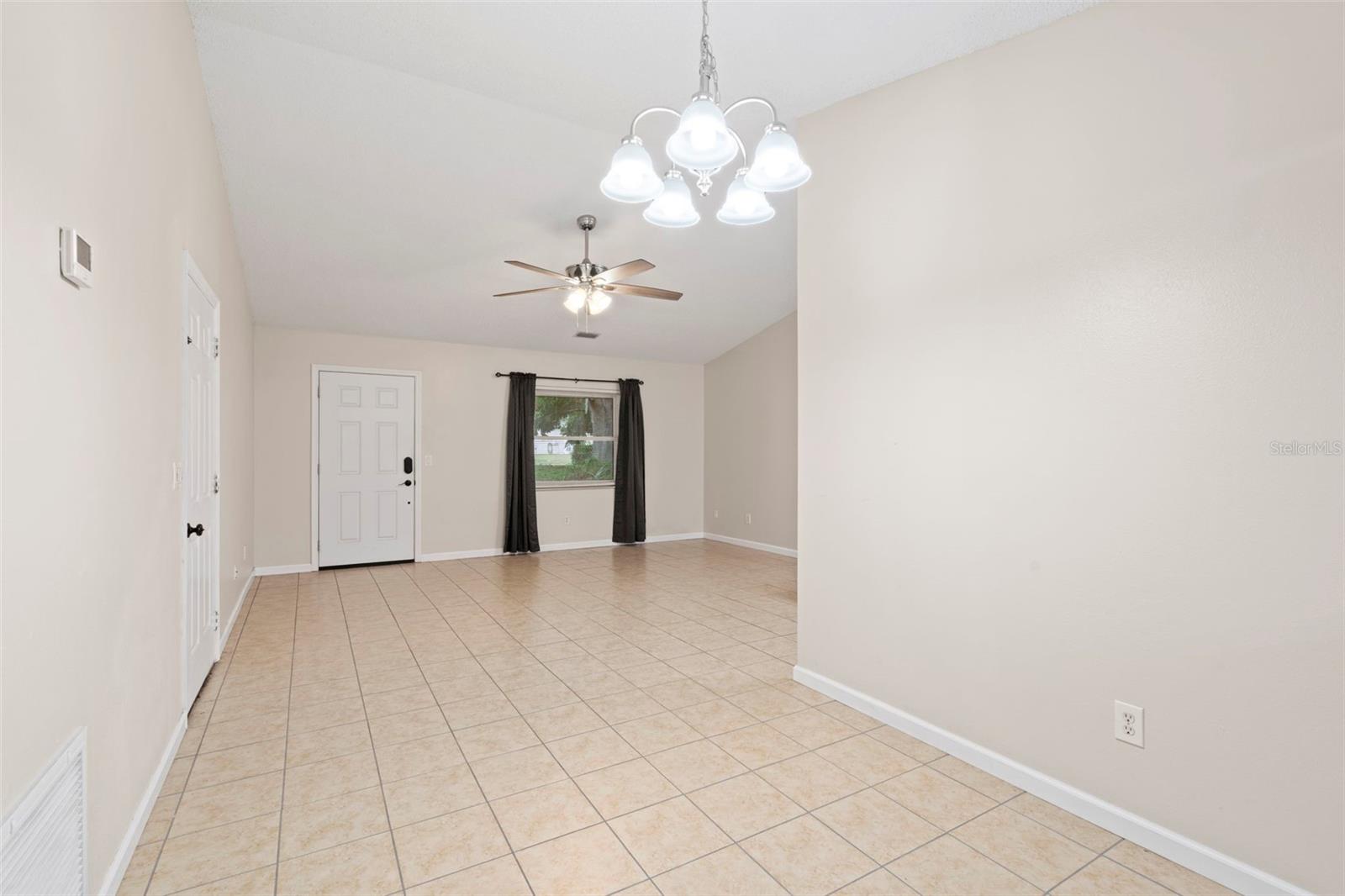 Image 9 of 33 For 43 Lake Jackson Drive