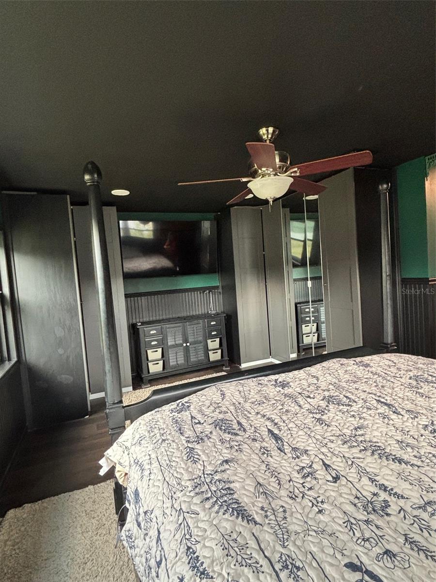 Image 34 of 76 For 410 Orchid Way