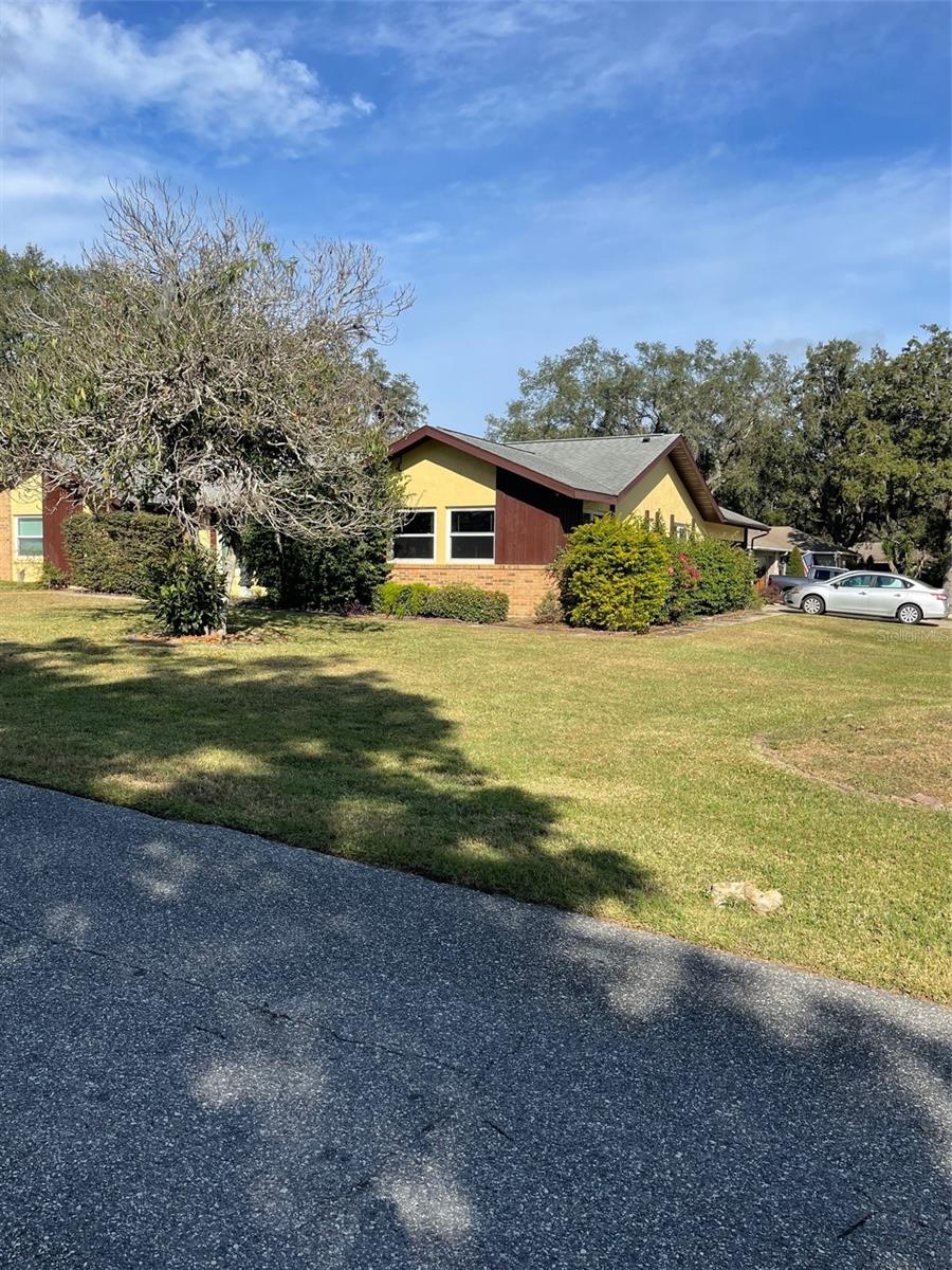 Image 6 of 76 For 410 Orchid Way