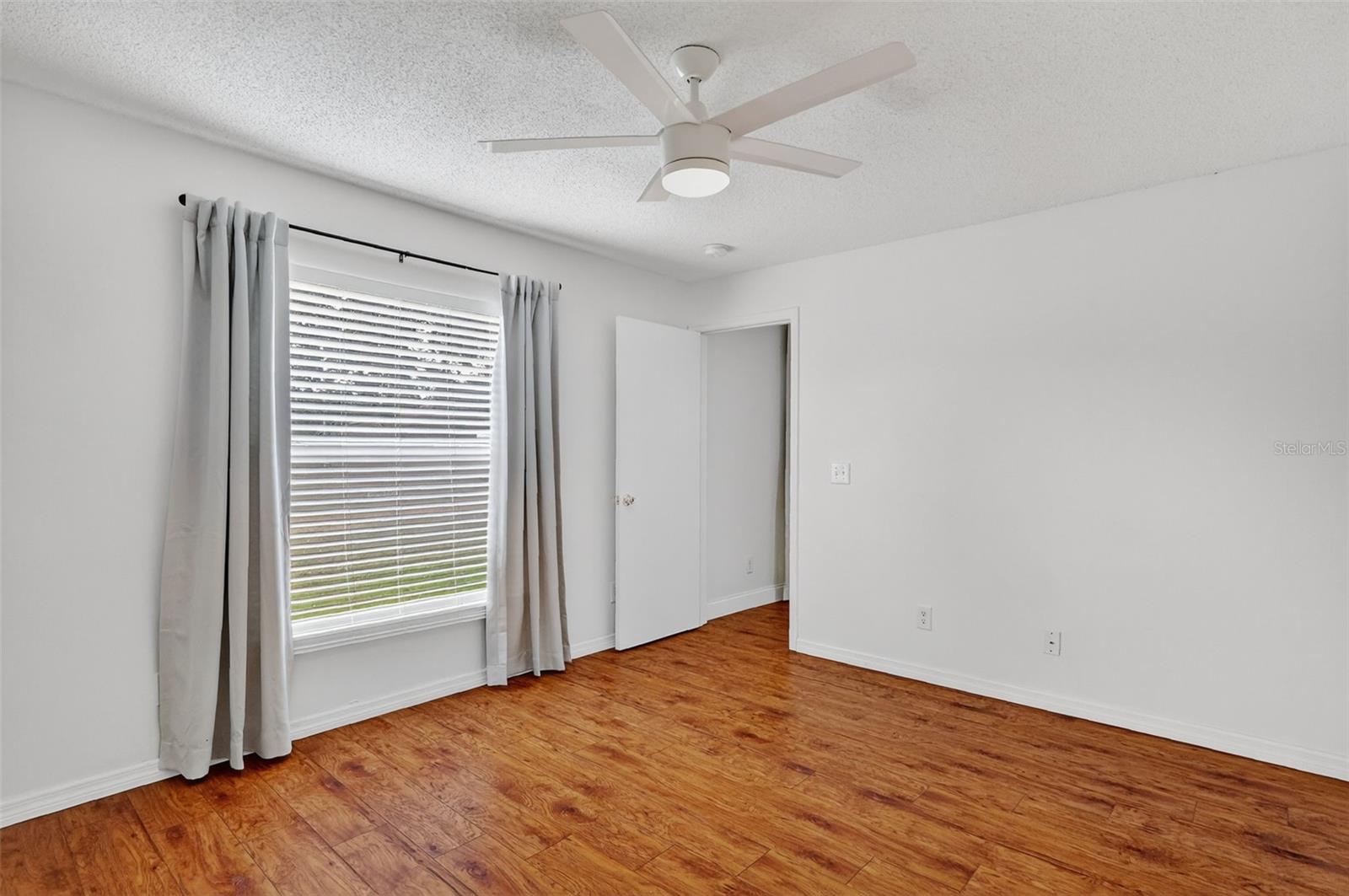 Image 16 of 31 For 145 Lake Catherine Cir