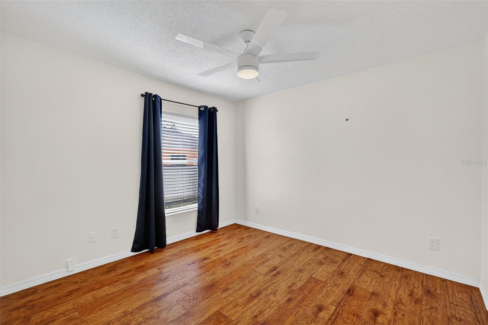 Image 20 of 31 For 145 Lake Catherine Cir