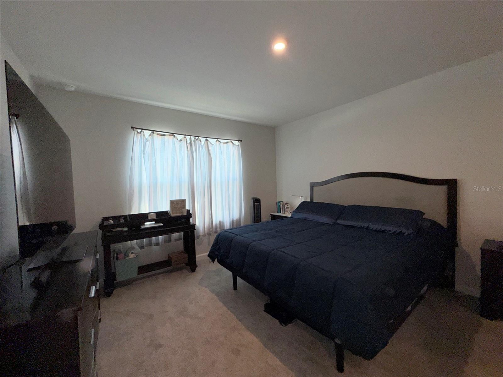 Image 4 of 49 For 1204 Port Blue Way