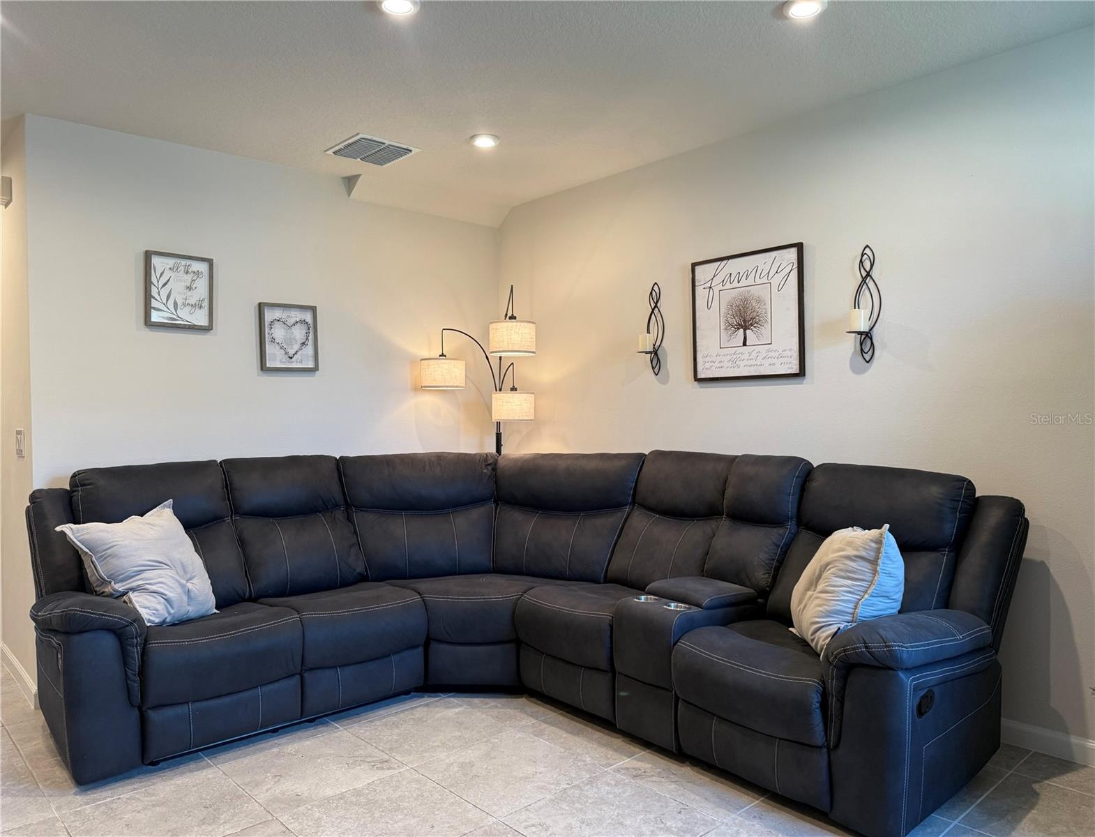 Image 9 of 49 For 1204 Port Blue Way