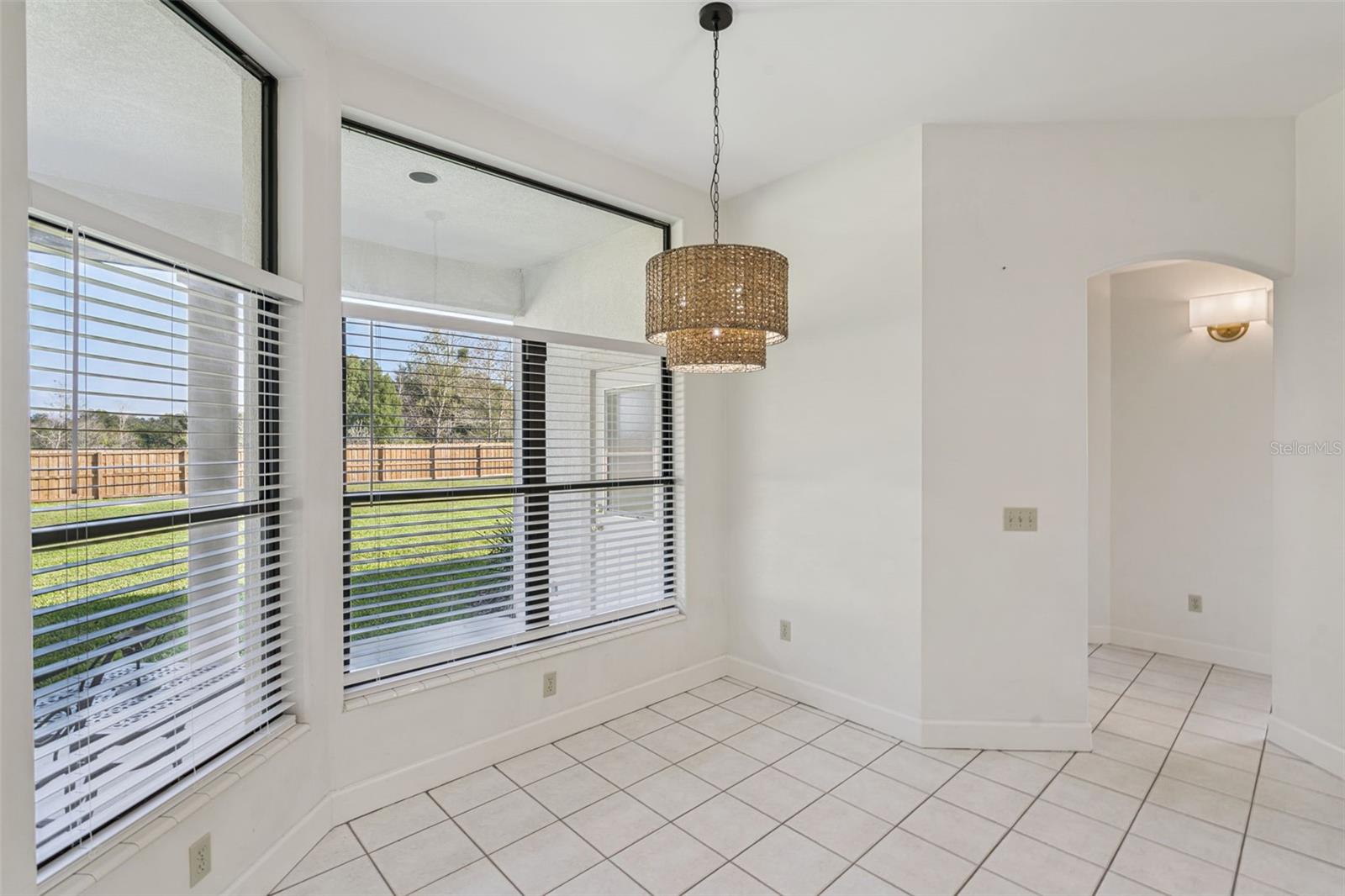 Image 21 of 45 For 26820 Bloomfield Avenue