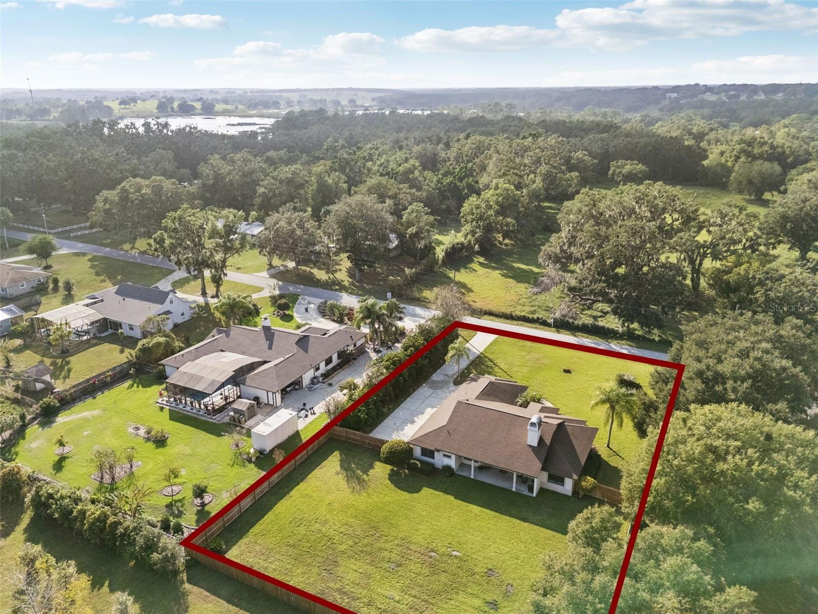 Image 7 of 45 For 26820 Bloomfield Avenue