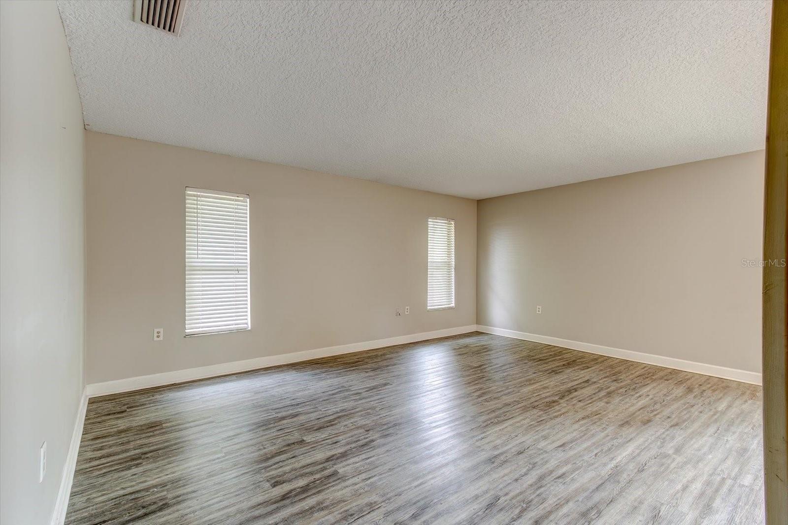 Image 18 of 63 For 4603 Woodlot Court