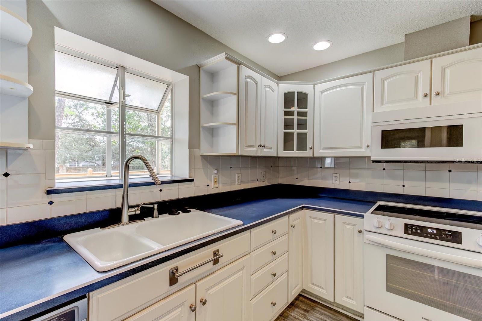 Image 5 of 63 For 4603 Woodlot Court