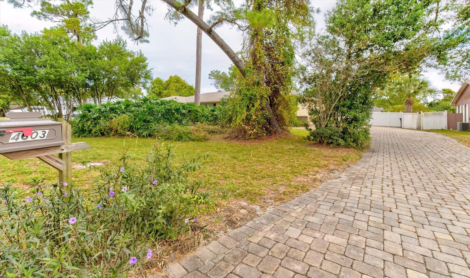 Image 52 of 63 For 4603 Woodlot Court