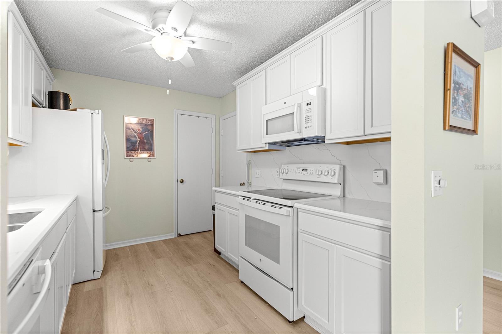 Image 12 of 32 For 729 Hernandez Drive