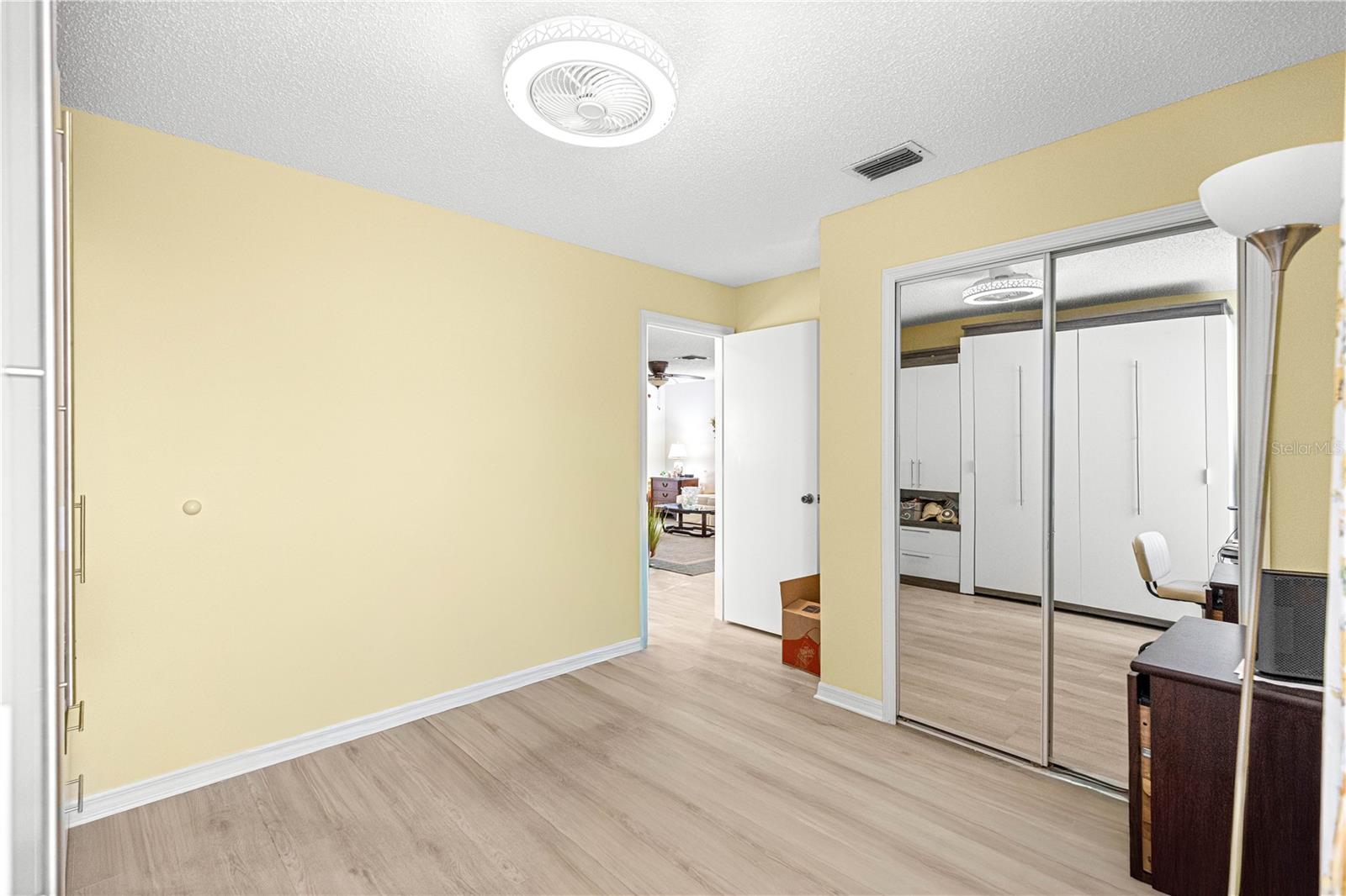 Image 15 of 32 For 729 Hernandez Drive