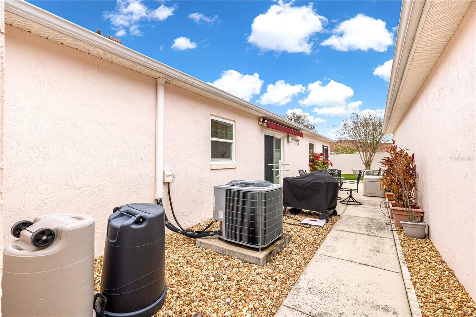 Image 22 of 32 For 729 Hernandez Drive