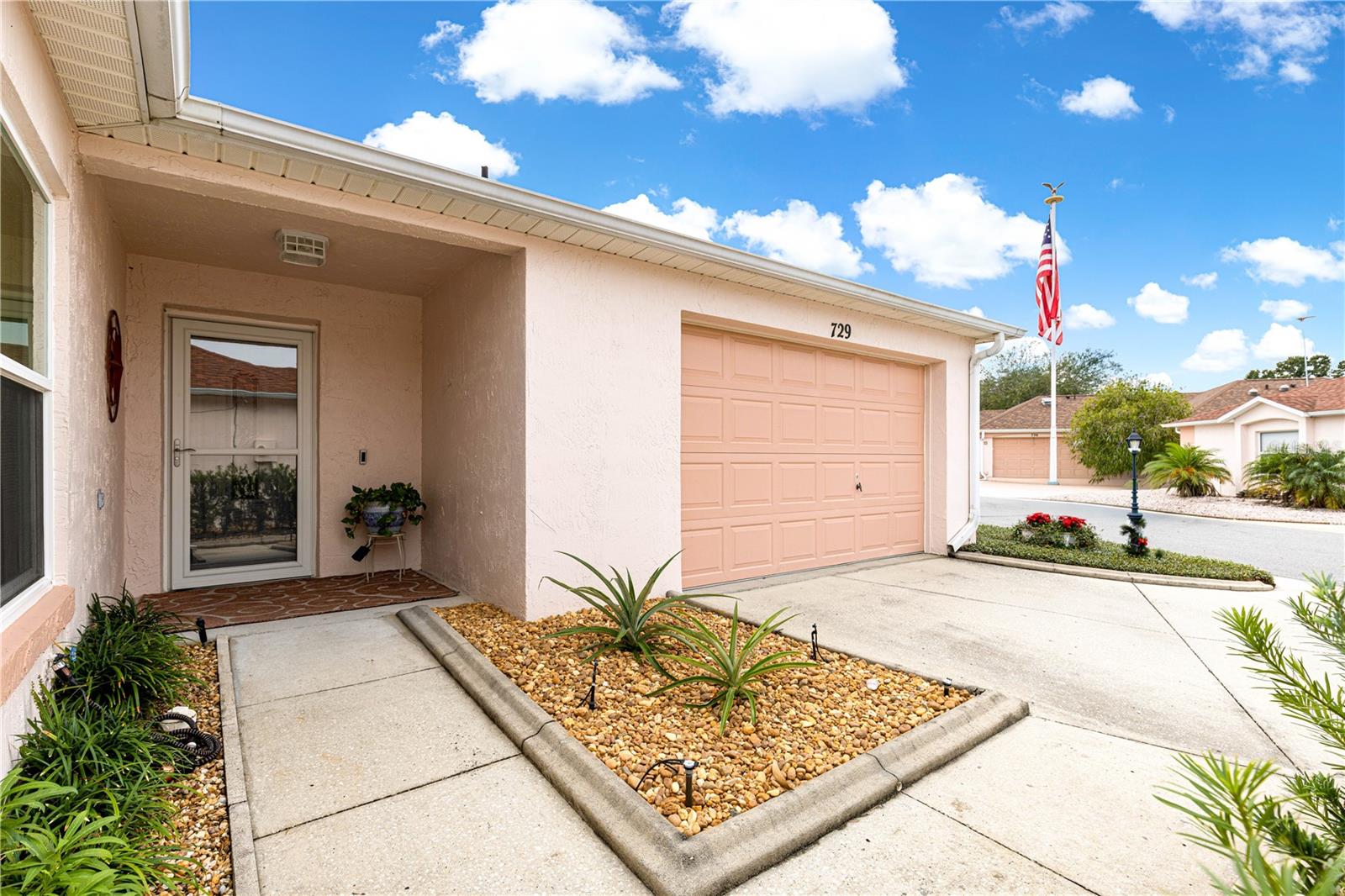 Image 23 of 32 For 729 Hernandez Drive