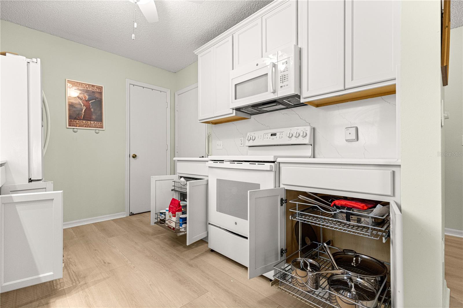 Image 32 of 32 For 729 Hernandez Drive