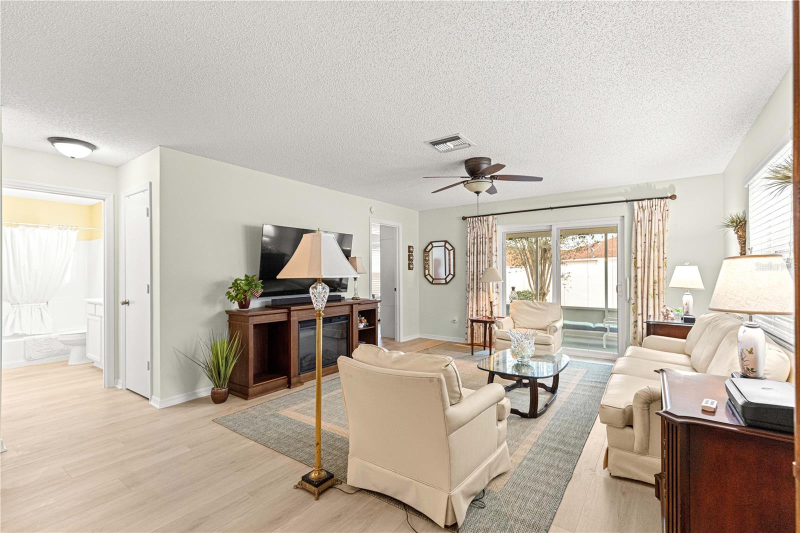 Image 9 of 32 For 729 Hernandez Drive