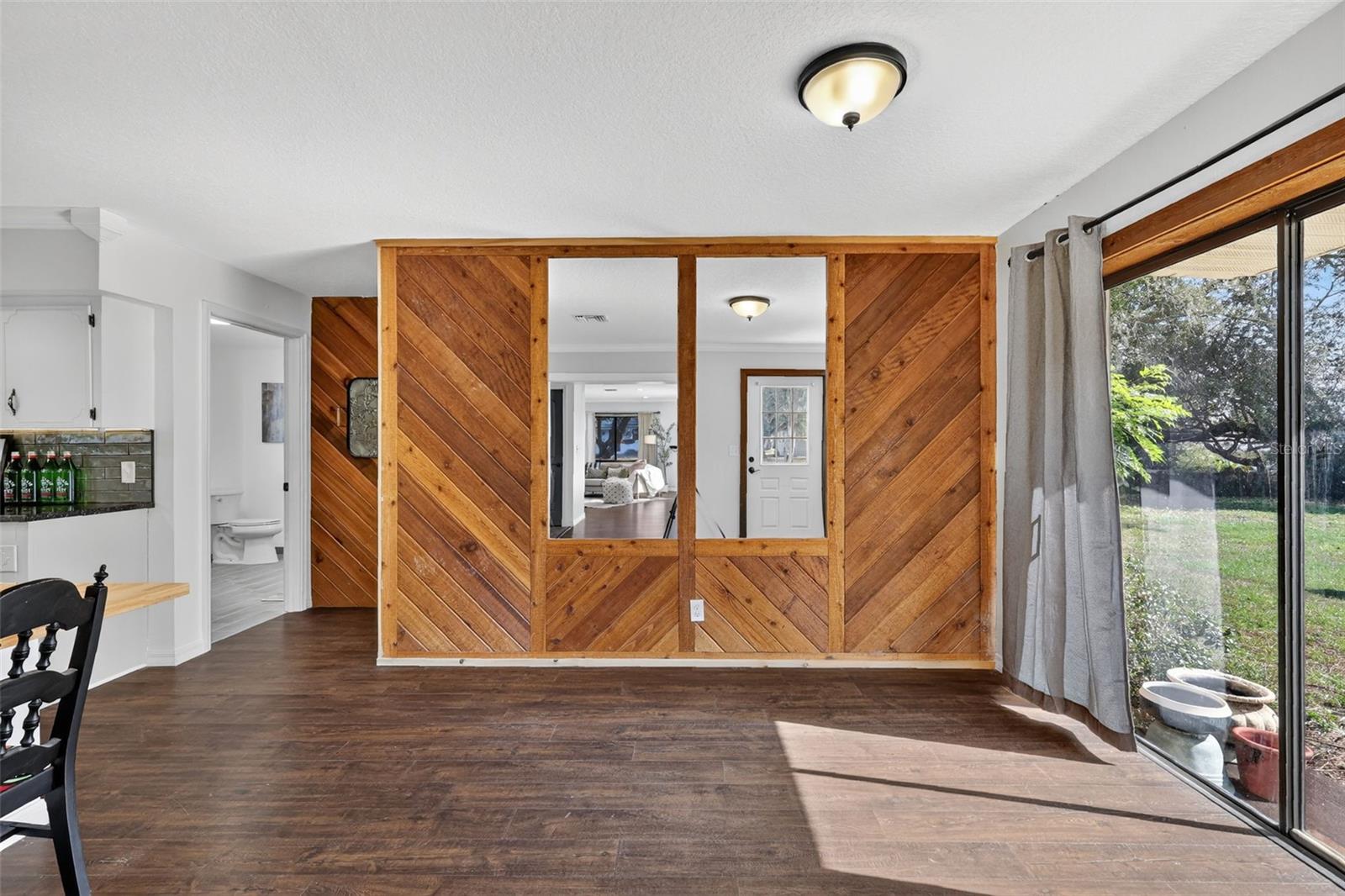 Image 11 of 36 For 109 Bloxam Avenue