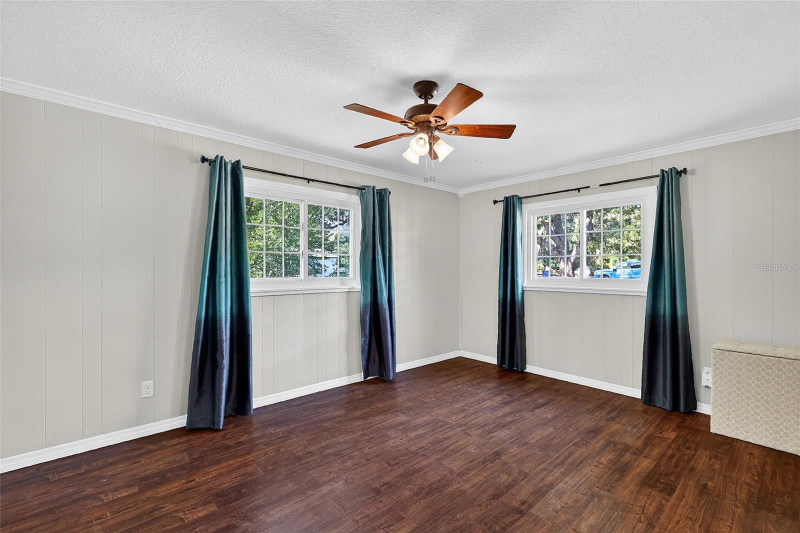 Image 20 of 36 For 109 Bloxam Avenue