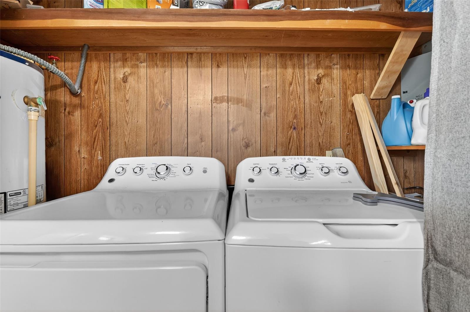 Image 27 of 36 For 109 Bloxam Avenue