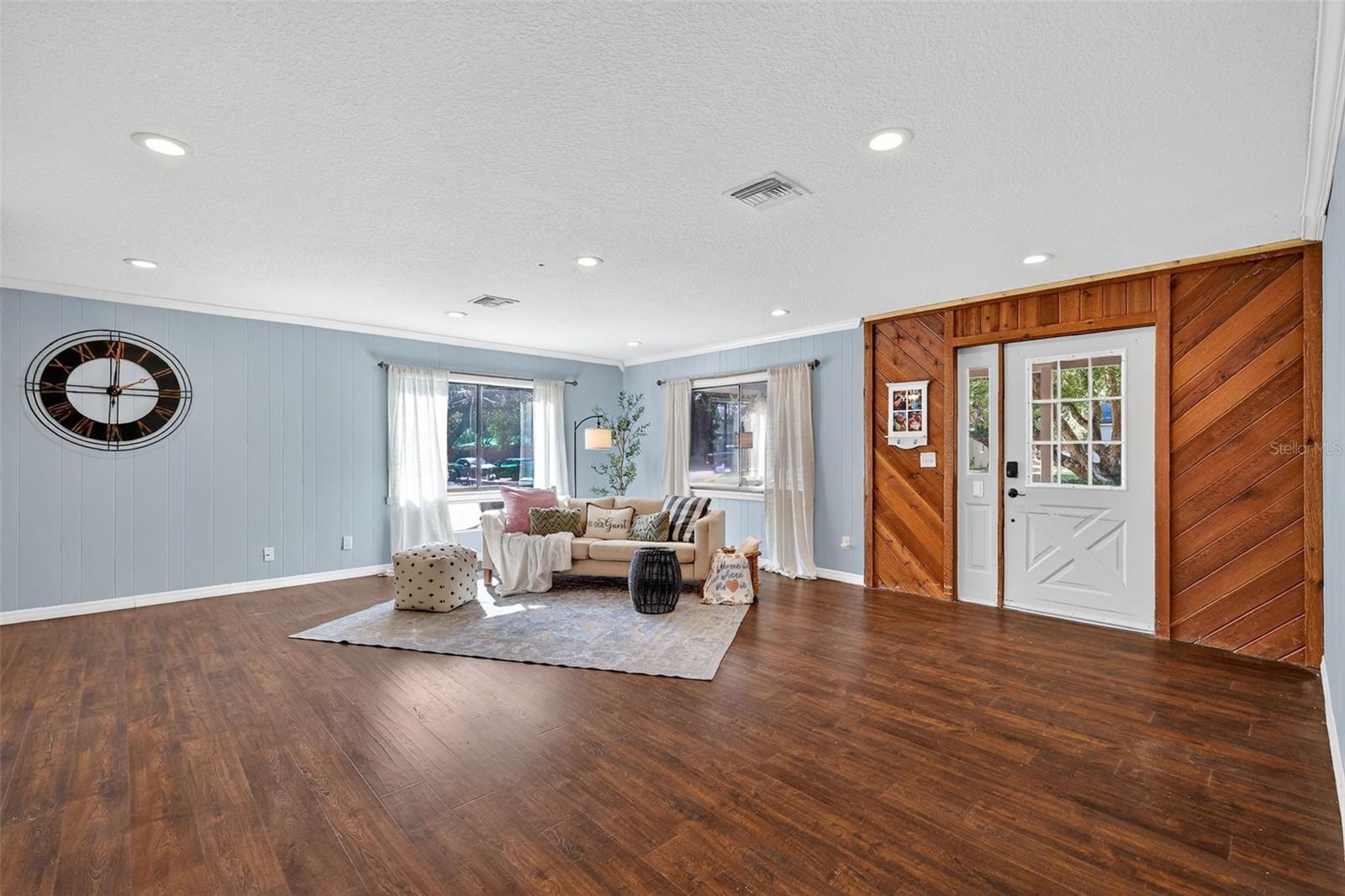 Image 3 of 36 For 109 Bloxam Avenue