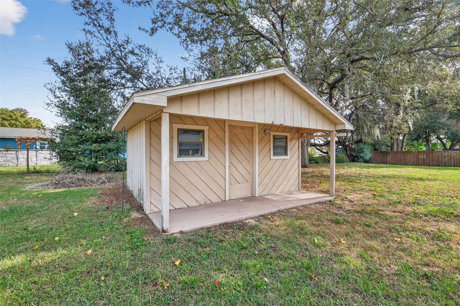 Image 31 of 36 For 109 Bloxam Avenue