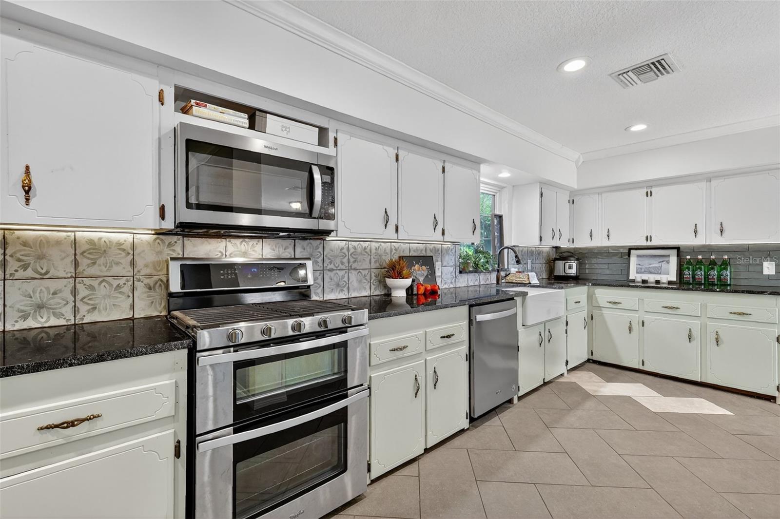 Image 9 of 36 For 109 Bloxam Avenue