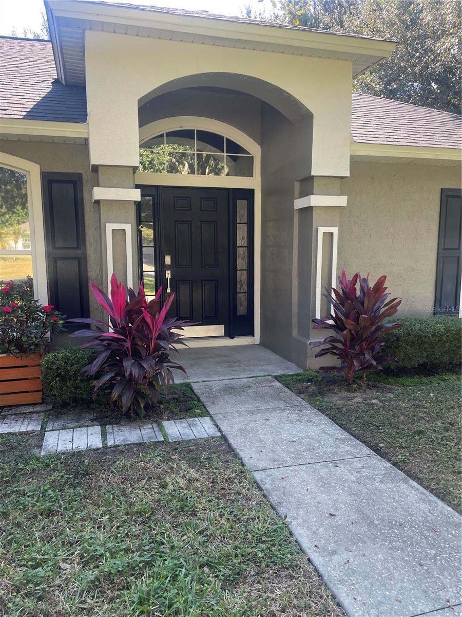 Listing photo id 0 for 2234 Lake Pointe Circle