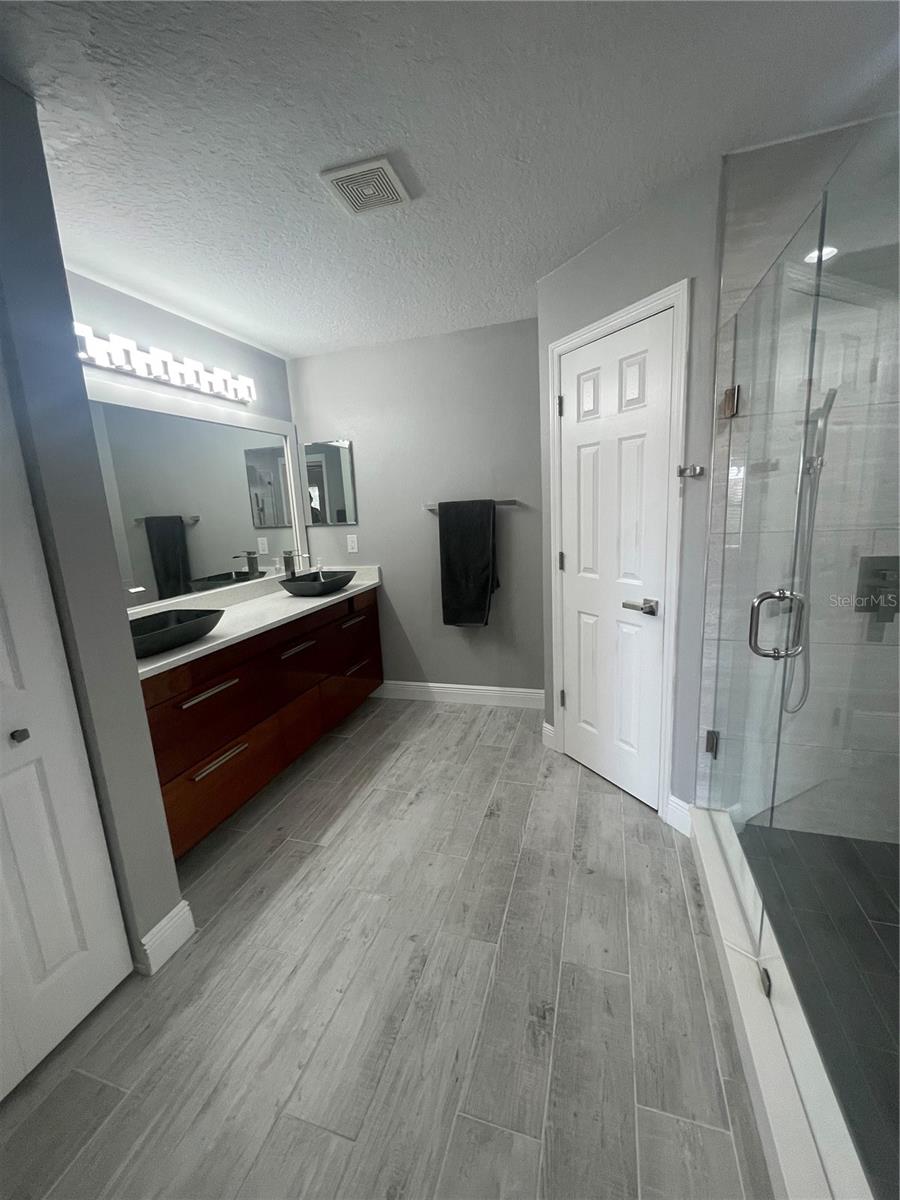 Listing photo id 20 for 2234 Lake Pointe Circle