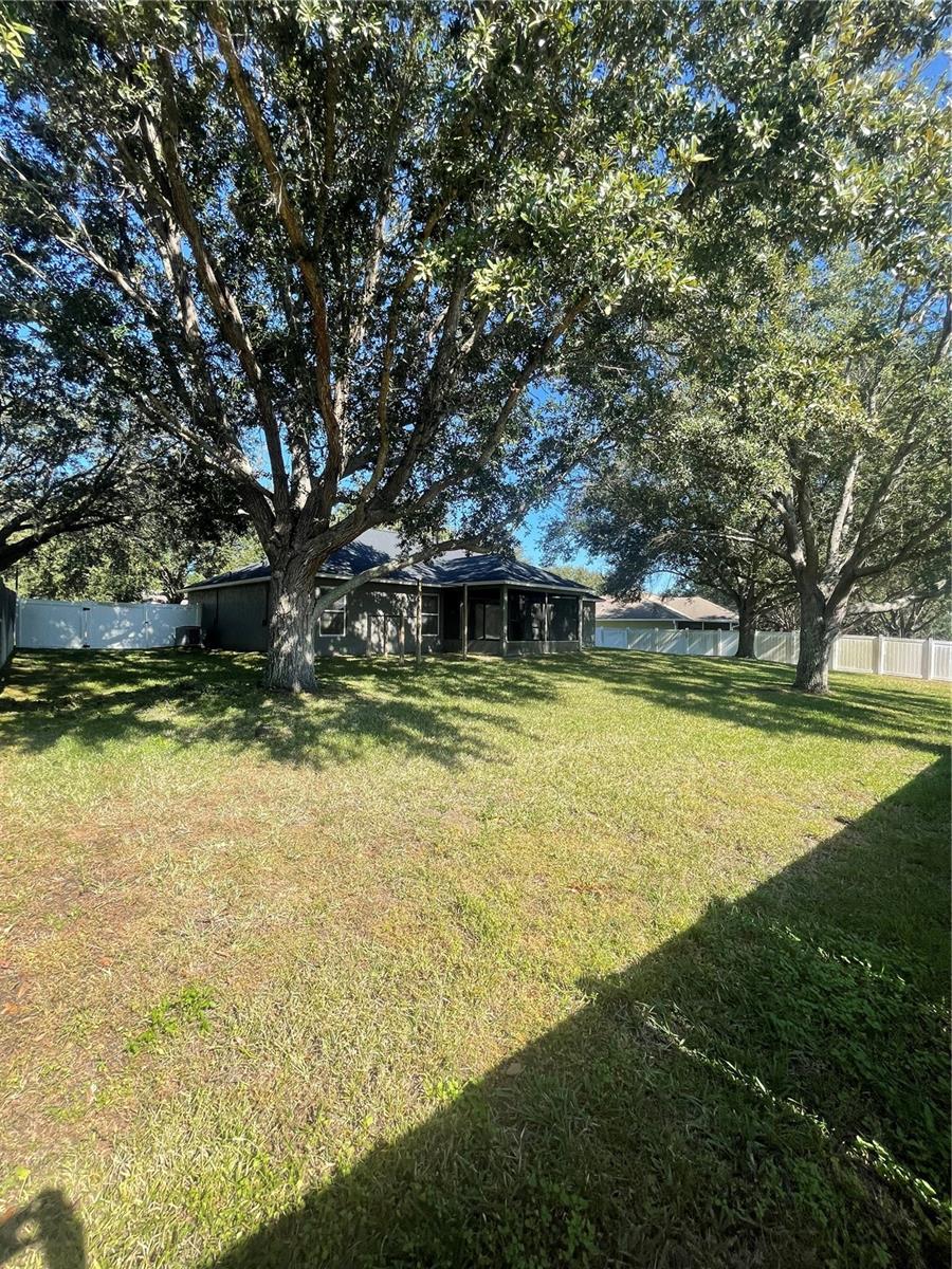 Listing photo id 36 for 2234 Lake Pointe Circle