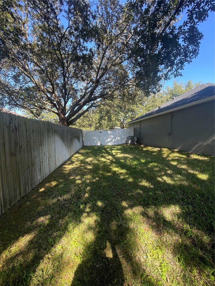 Listing photo id 37 for 2234 Lake Pointe Circle