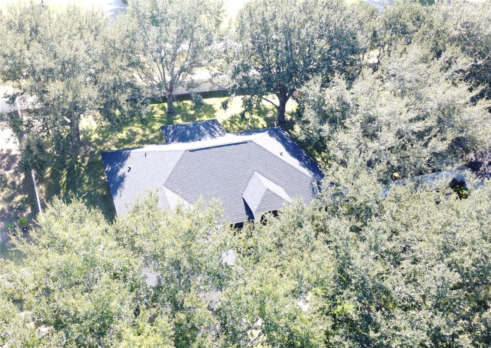 Listing photo id 48 for 2234 Lake Pointe Circle