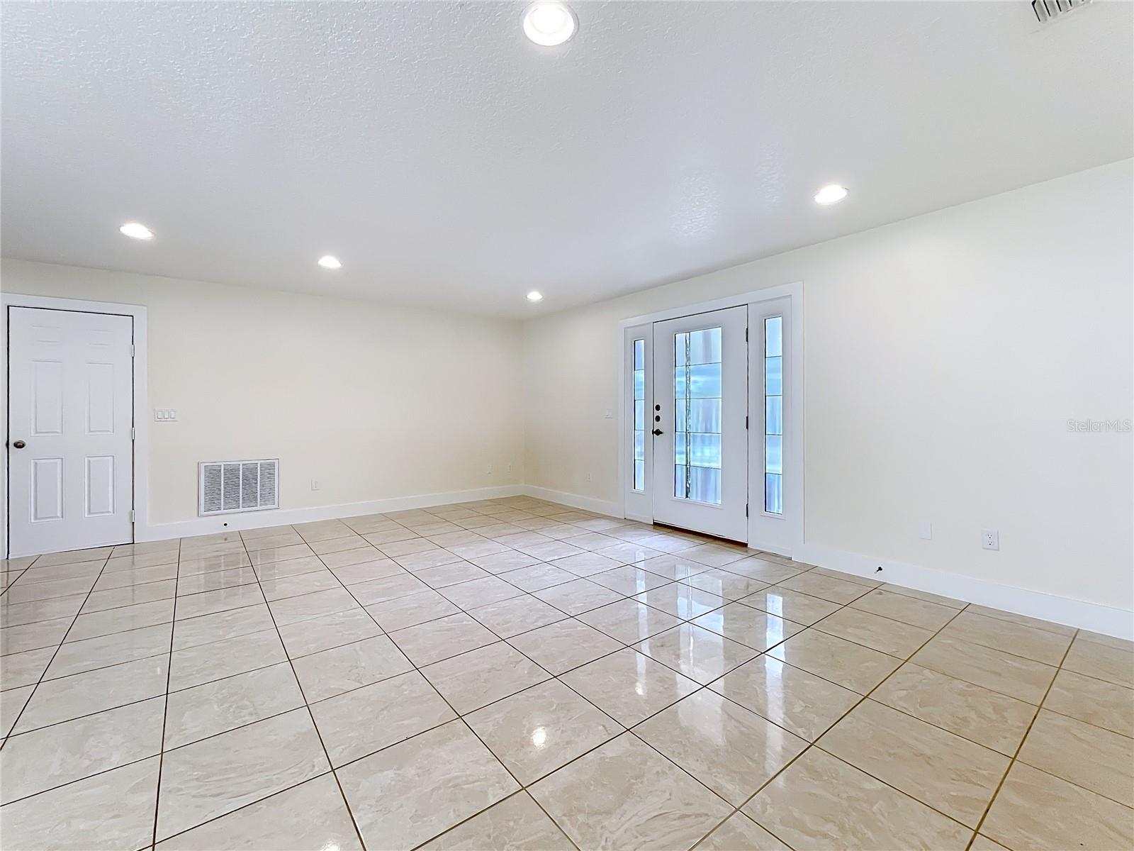 Image 7 of 36 For 12631 Eryn Court