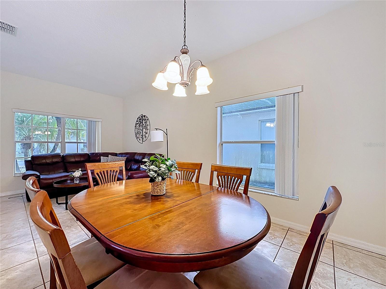 Image 10 of 82 For 4645 Cumbrian Lakes Drive