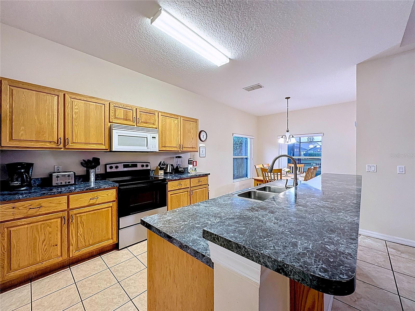 Image 16 of 82 For 4645 Cumbrian Lakes Drive