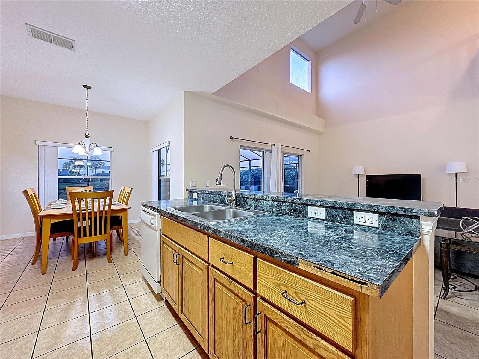 Image 21 of 82 For 4645 Cumbrian Lakes Drive