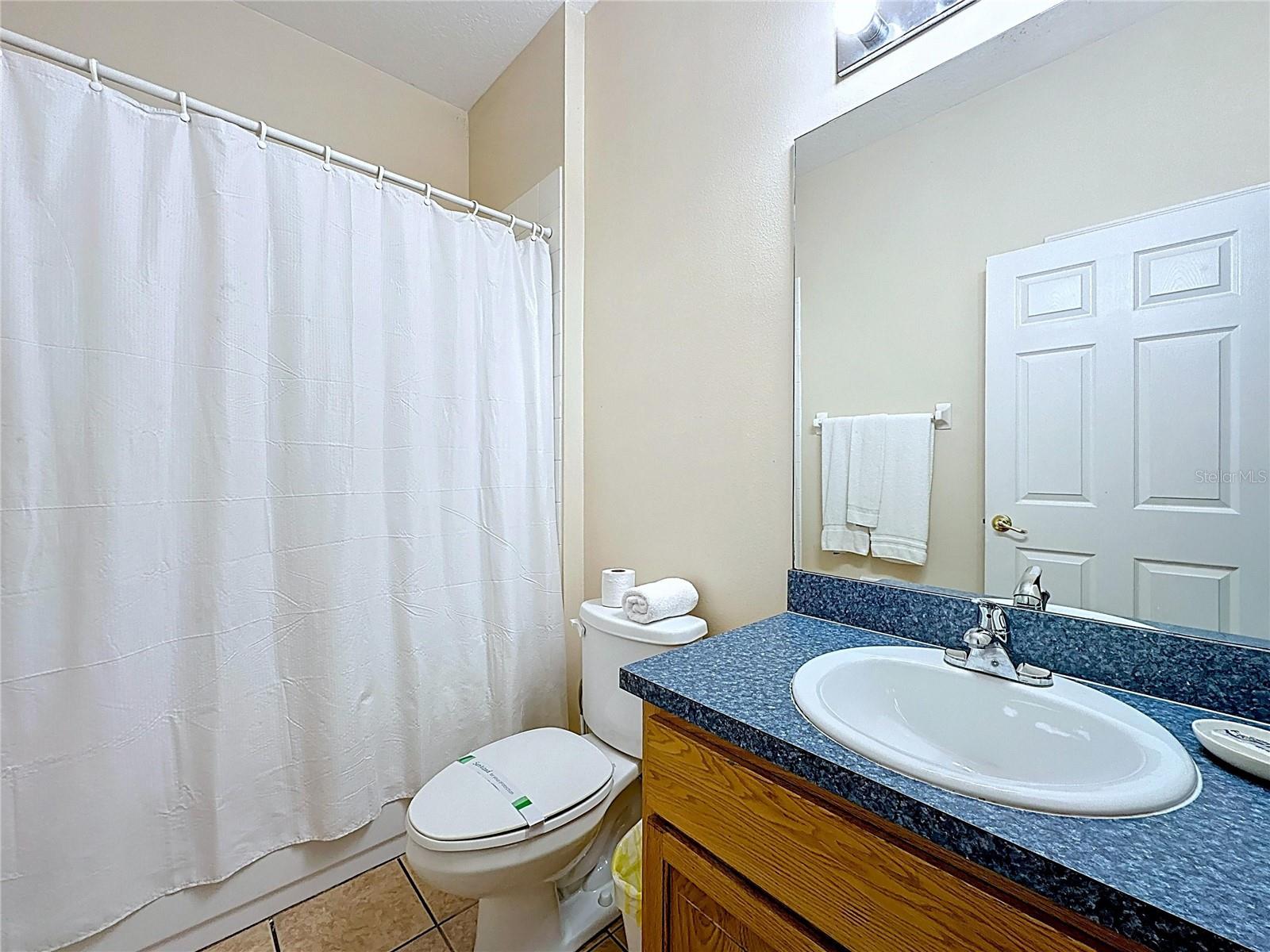 Image 33 of 82 For 4645 Cumbrian Lakes Drive