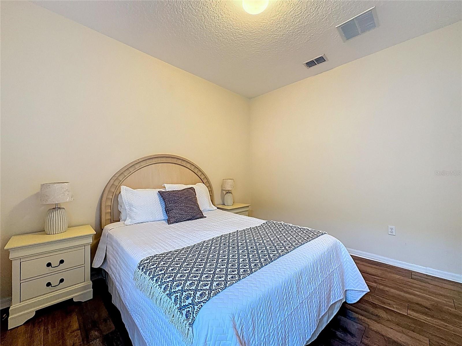 Image 37 of 82 For 4645 Cumbrian Lakes Drive