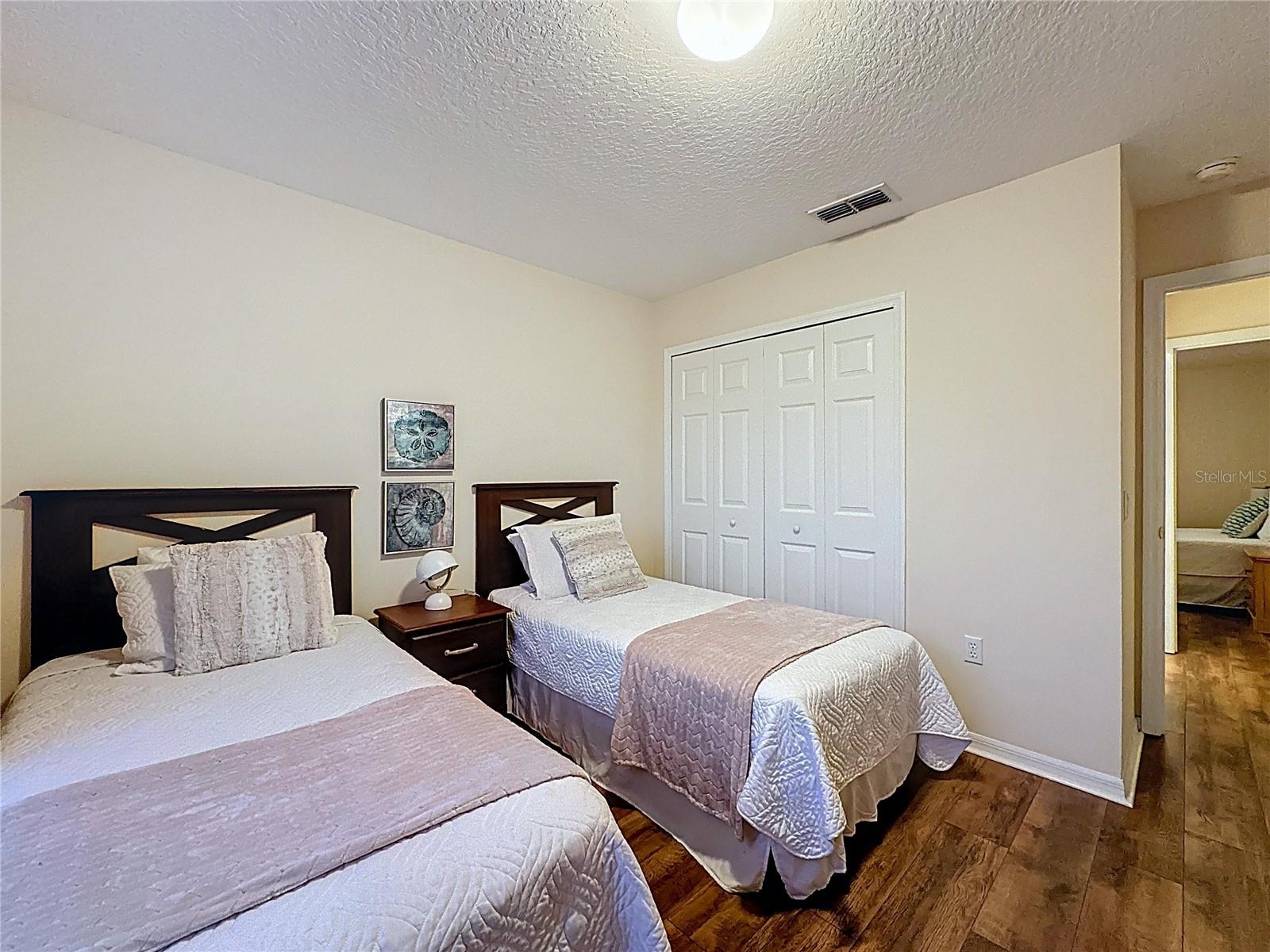 Image 40 of 82 For 4645 Cumbrian Lakes Drive