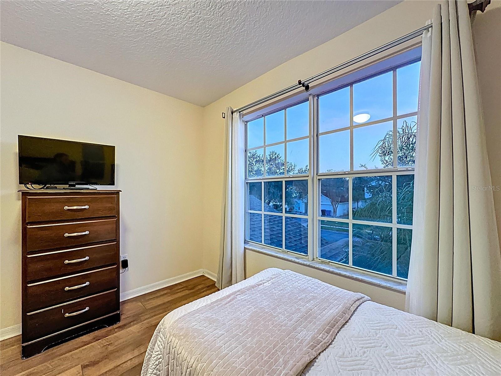 Image 42 of 82 For 4645 Cumbrian Lakes Drive