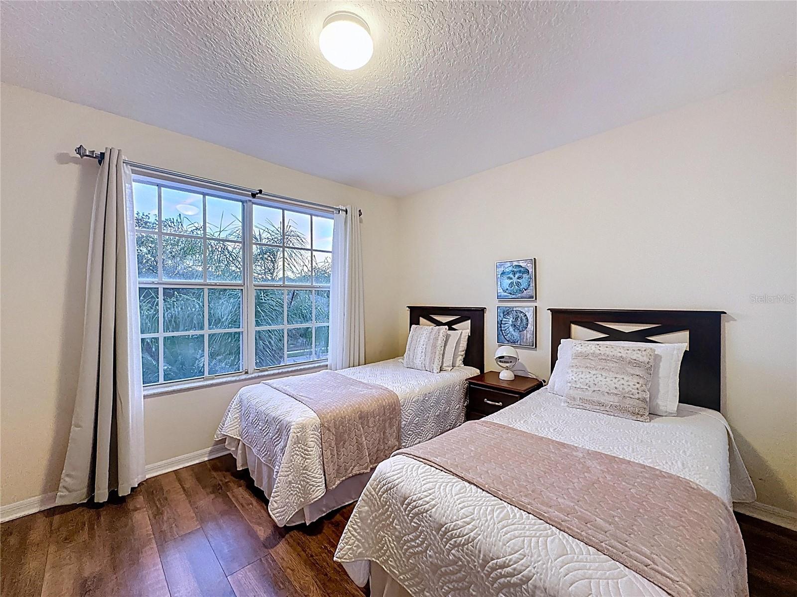 Image 43 of 82 For 4645 Cumbrian Lakes Drive