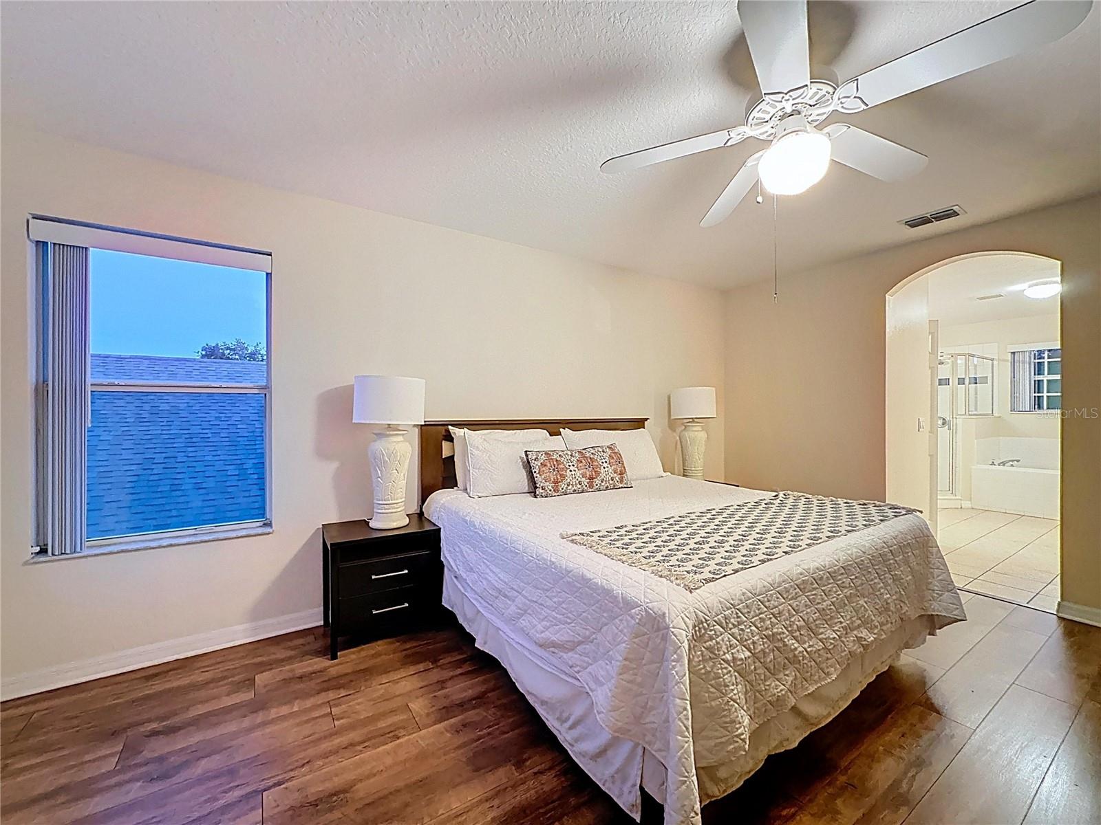 Image 44 of 82 For 4645 Cumbrian Lakes Drive