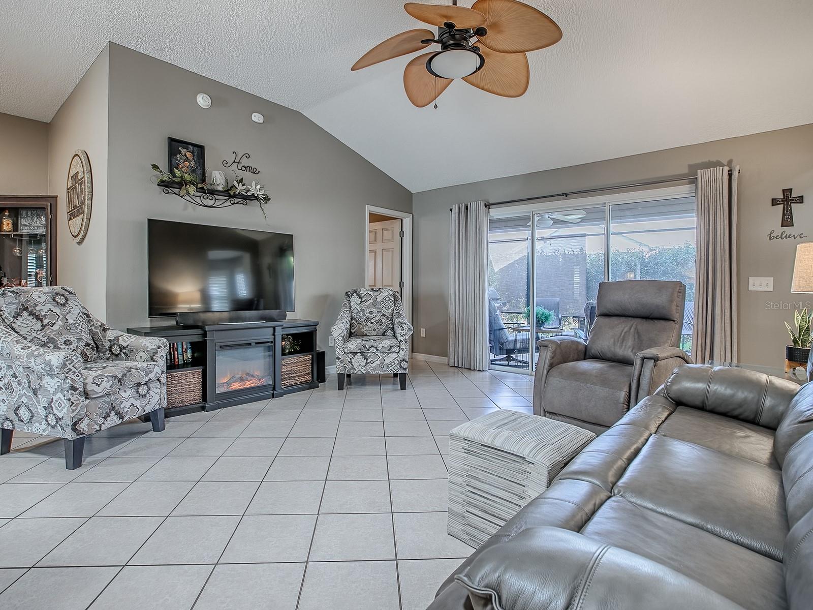 Image 4 of 61 For 9238 171st Cooper Loop