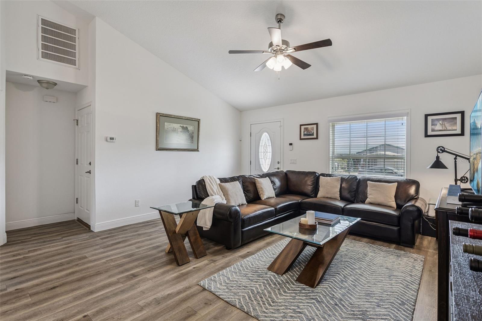 Image 5 of 44 For 1500 Homestead Point