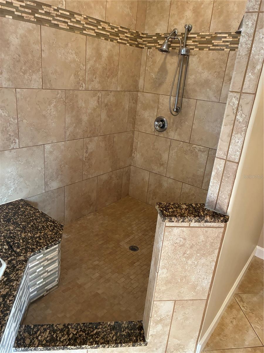 Image 12 of 29 For 41515 Silver Drive