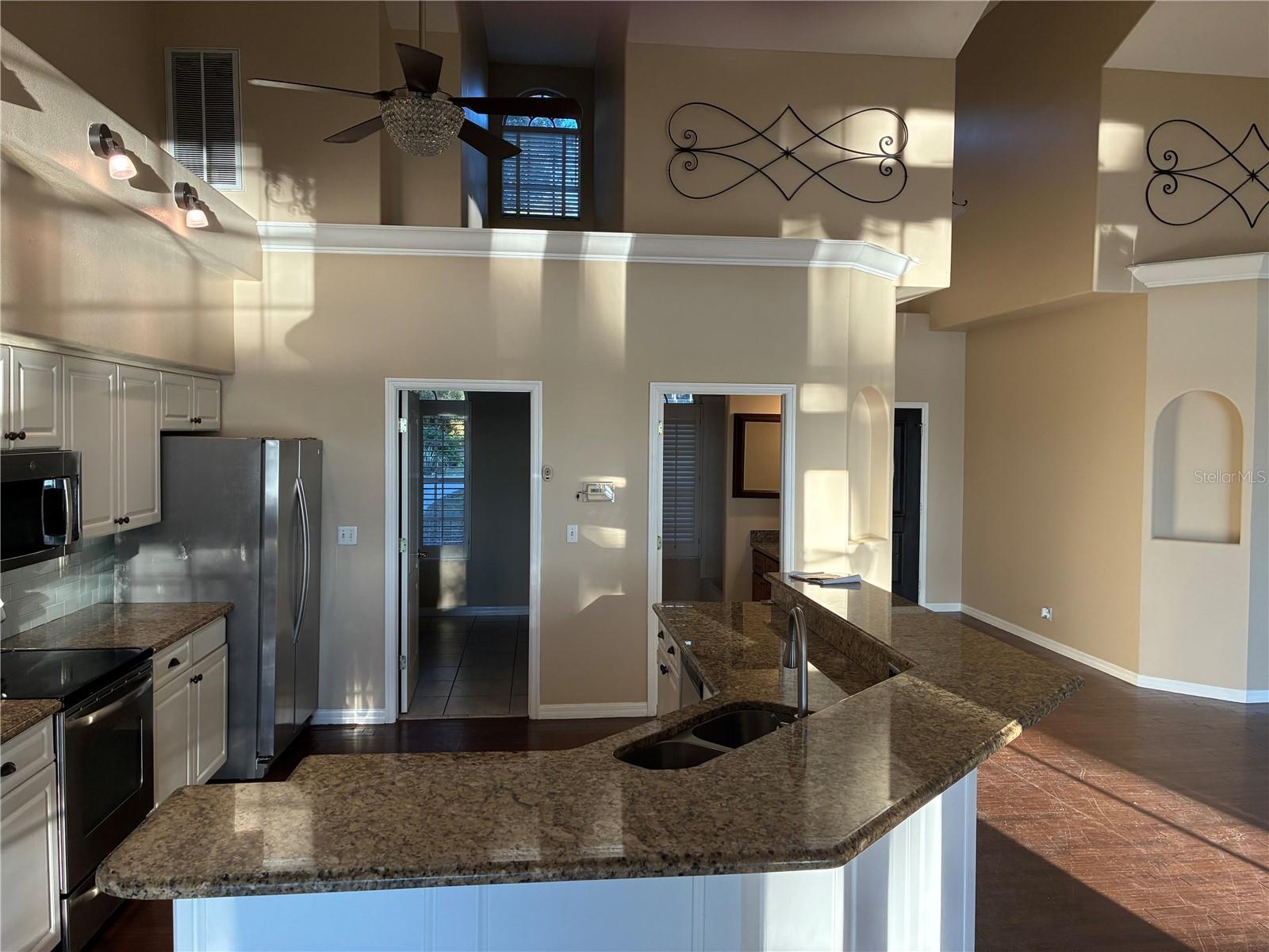 Image 5 of 29 For 41515 Silver Drive