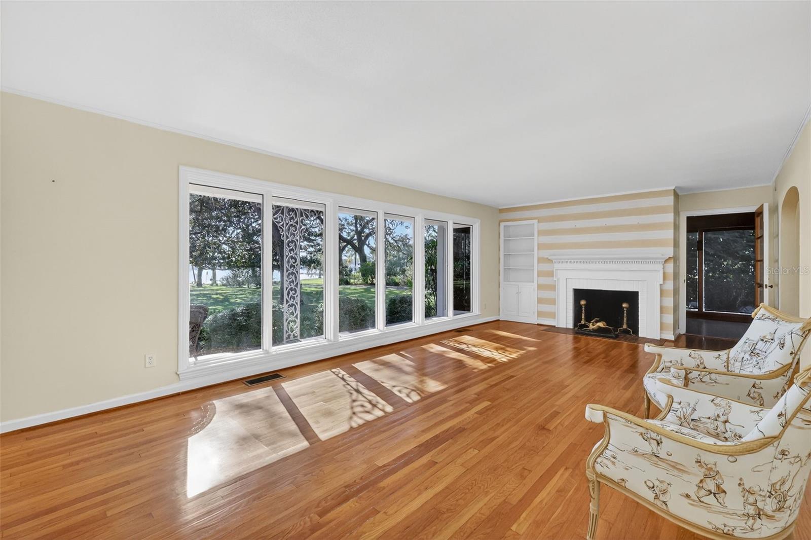 Image 10 of 57 For 9345 Silver Lake Drive