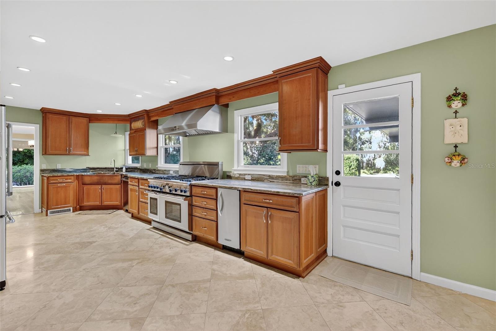 Image 14 of 57 For 9345 Silver Lake Drive