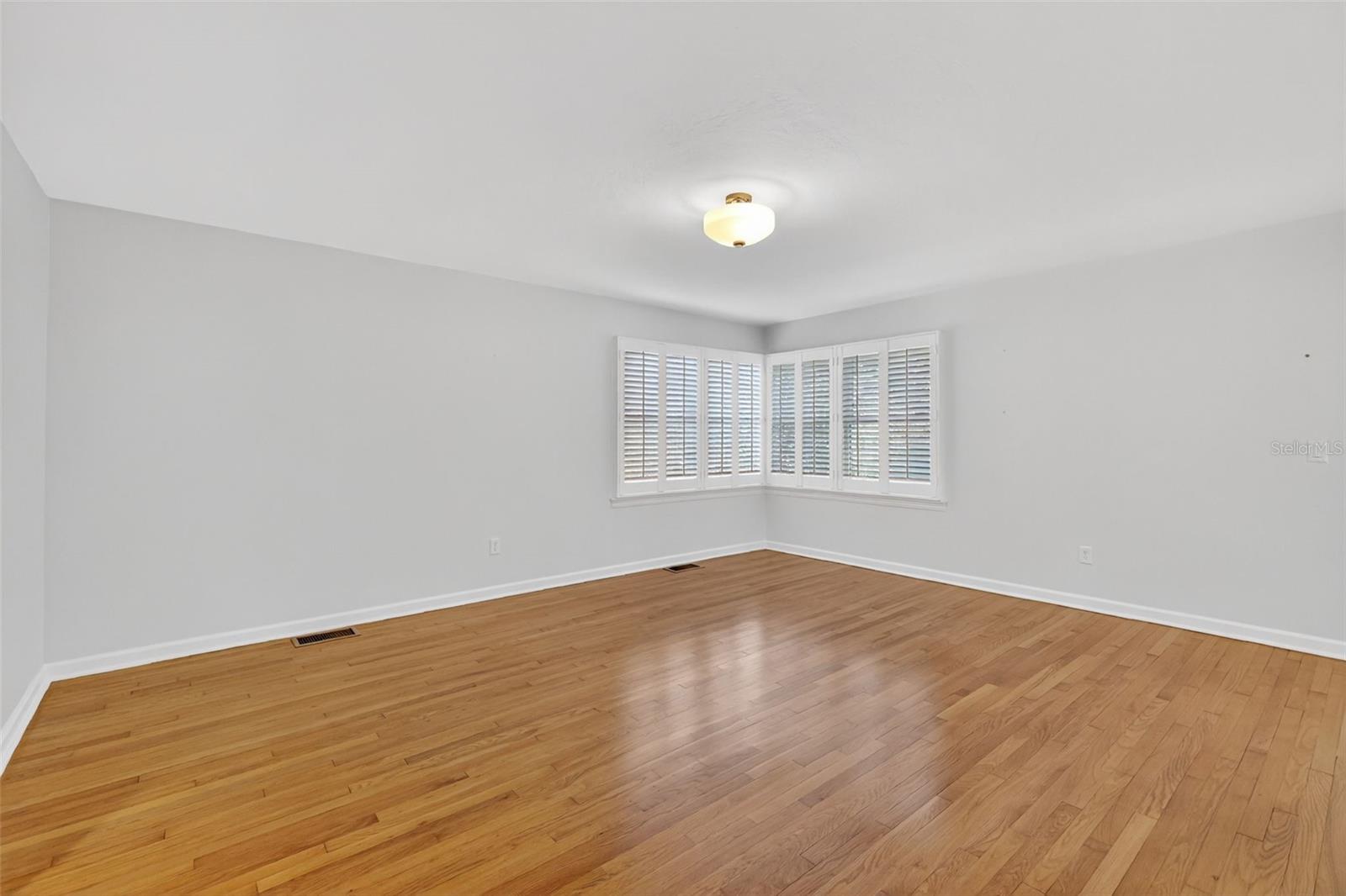 Image 19 of 57 For 9345 Silver Lake Drive